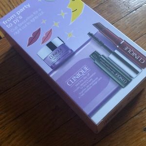 Clinique From Party to PJ’s Kit